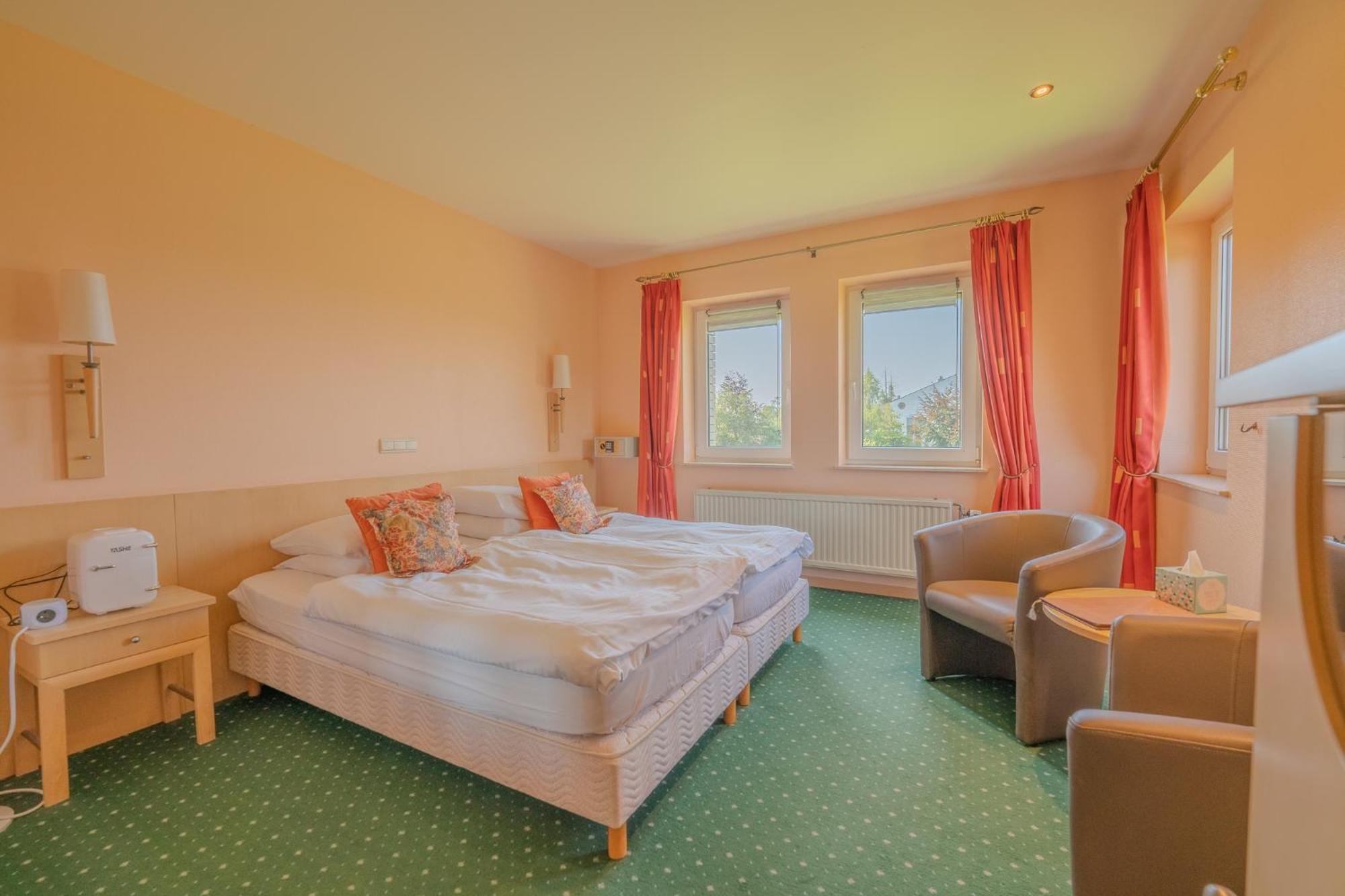 Hotel Hotleu Waimes Bagian luar foto