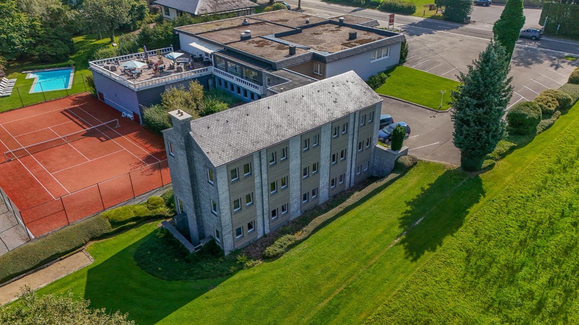 Hotel Hotleu Waimes Bagian luar foto