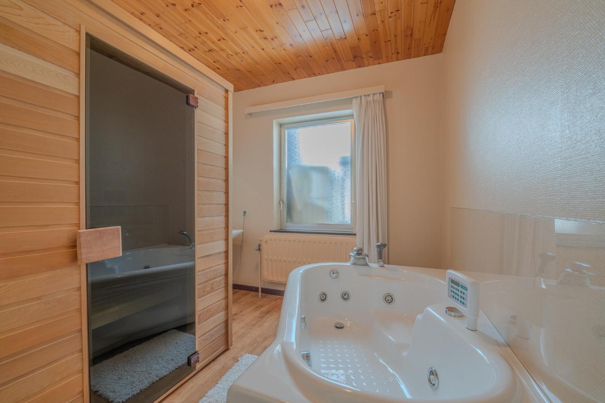 Hotel Hotleu Waimes Bagian luar foto
